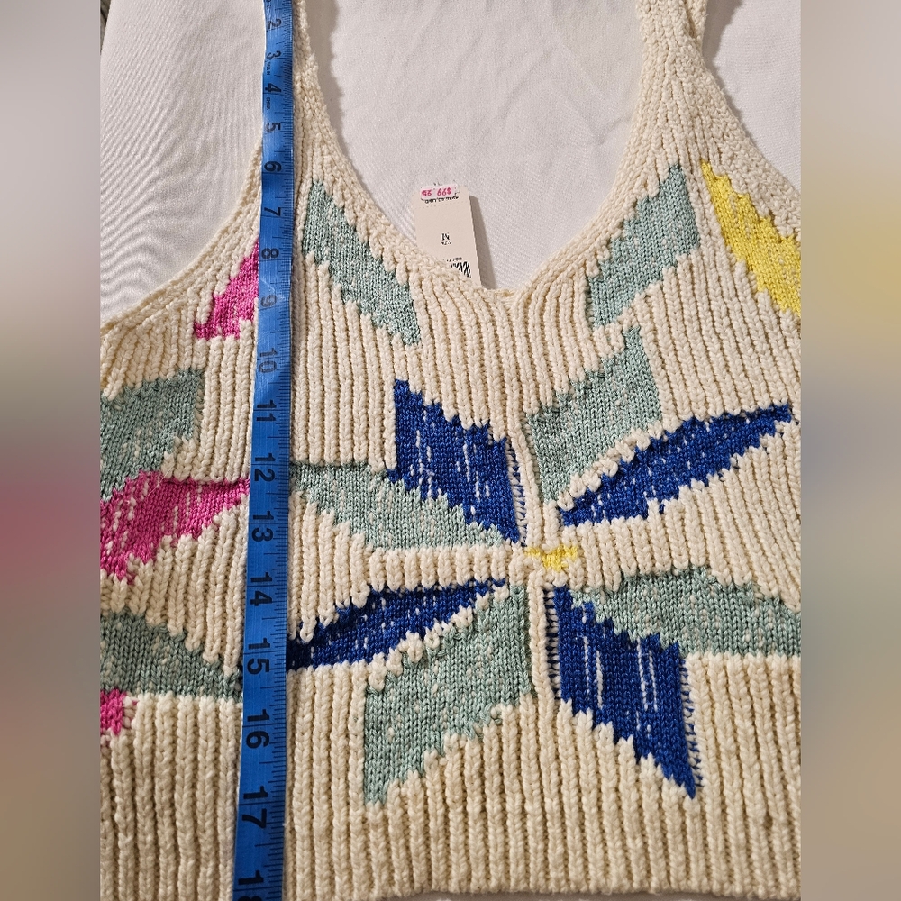 MOTHER  NWT Cream Knit Tank with Blue and Pink Design Sz M - Picture 6 of 9